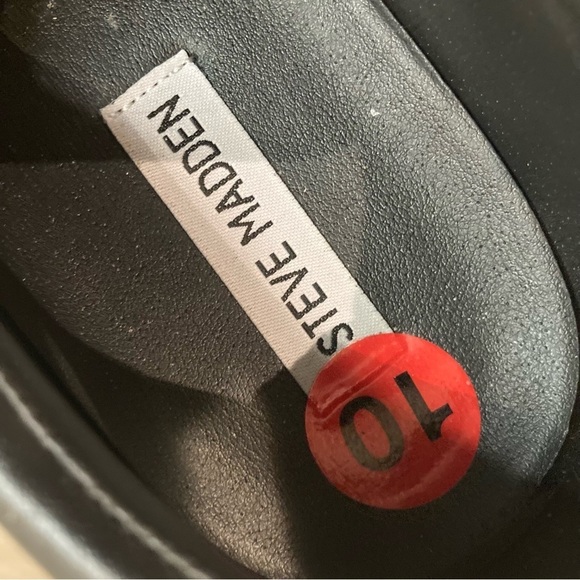 STEVE MADDEN Sz 10 Slip On Perforated  Top Rubber Sole Loafer Flats Shoes - Picture 4 of 9